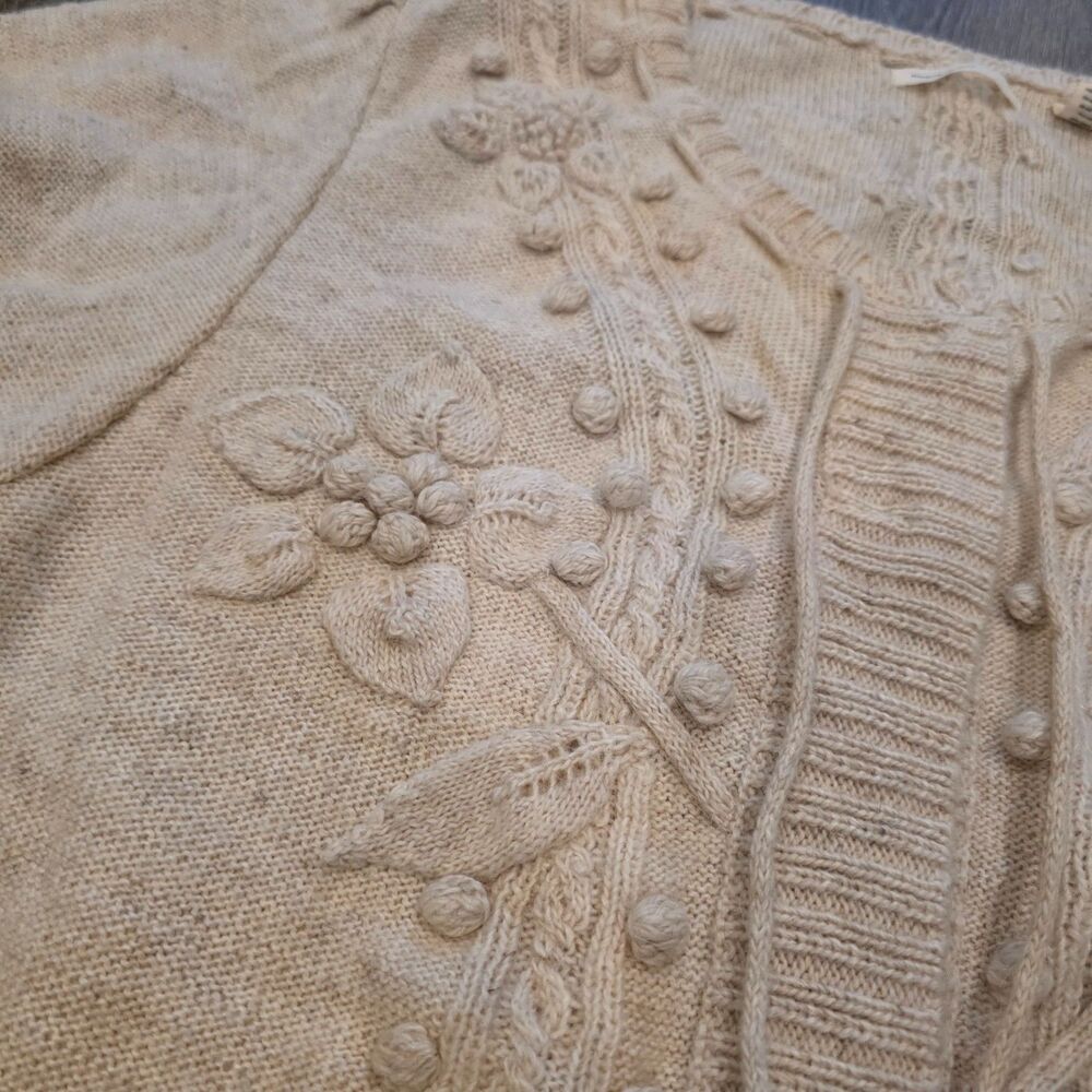 Sleeping On Snow Womens L Short Sleeve Floral knited Cardigan Top Anthro Alpaca - Picture 2 of 5